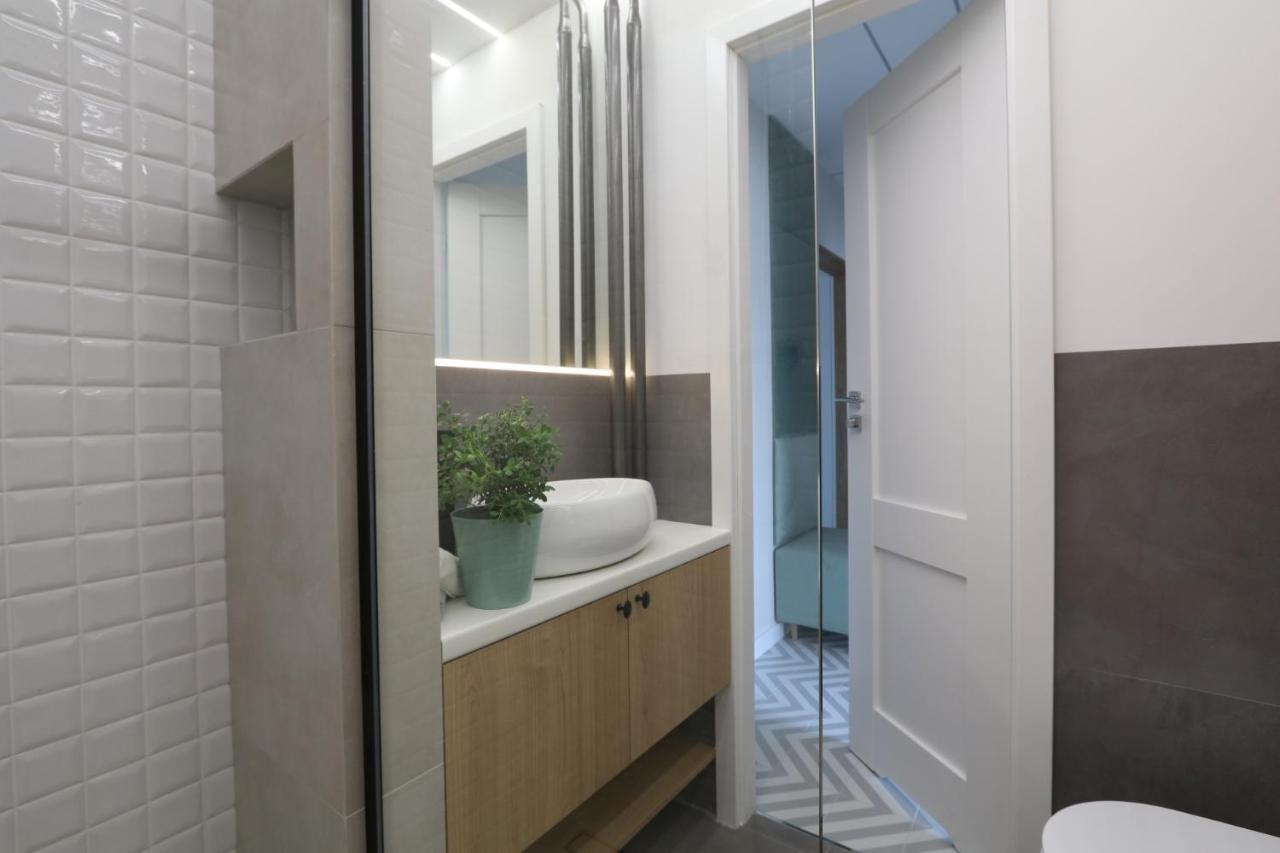 Romaszewskiego Zoliborz Bedroom Pokoj Metro 바르샤바 외부 사진