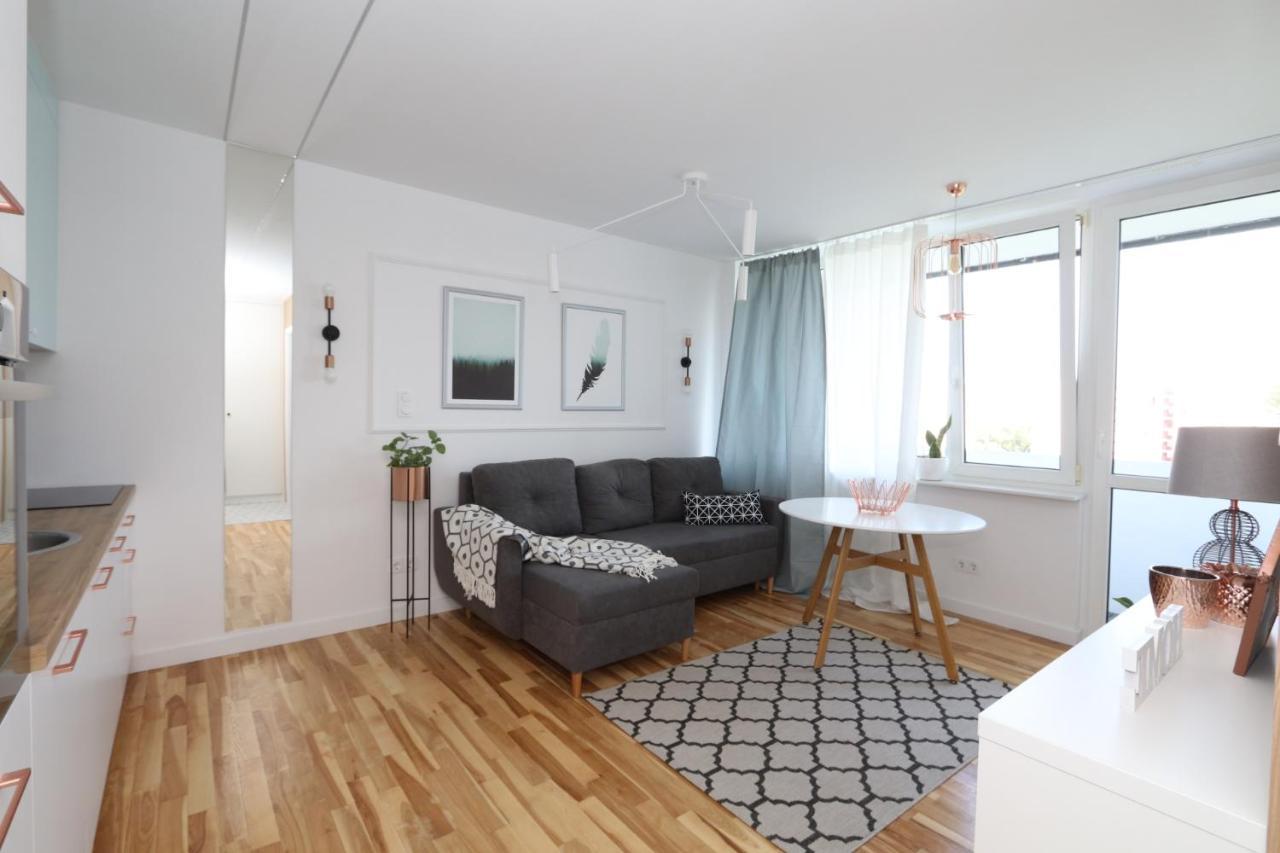 Romaszewskiego Zoliborz Bedroom Pokoj Metro 바르샤바 외부 사진