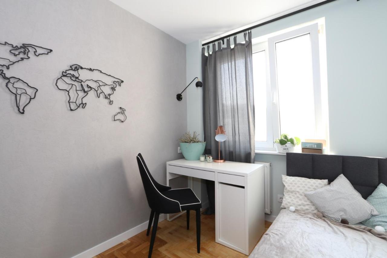 Romaszewskiego Zoliborz Bedroom Pokoj Metro 바르샤바 외부 사진